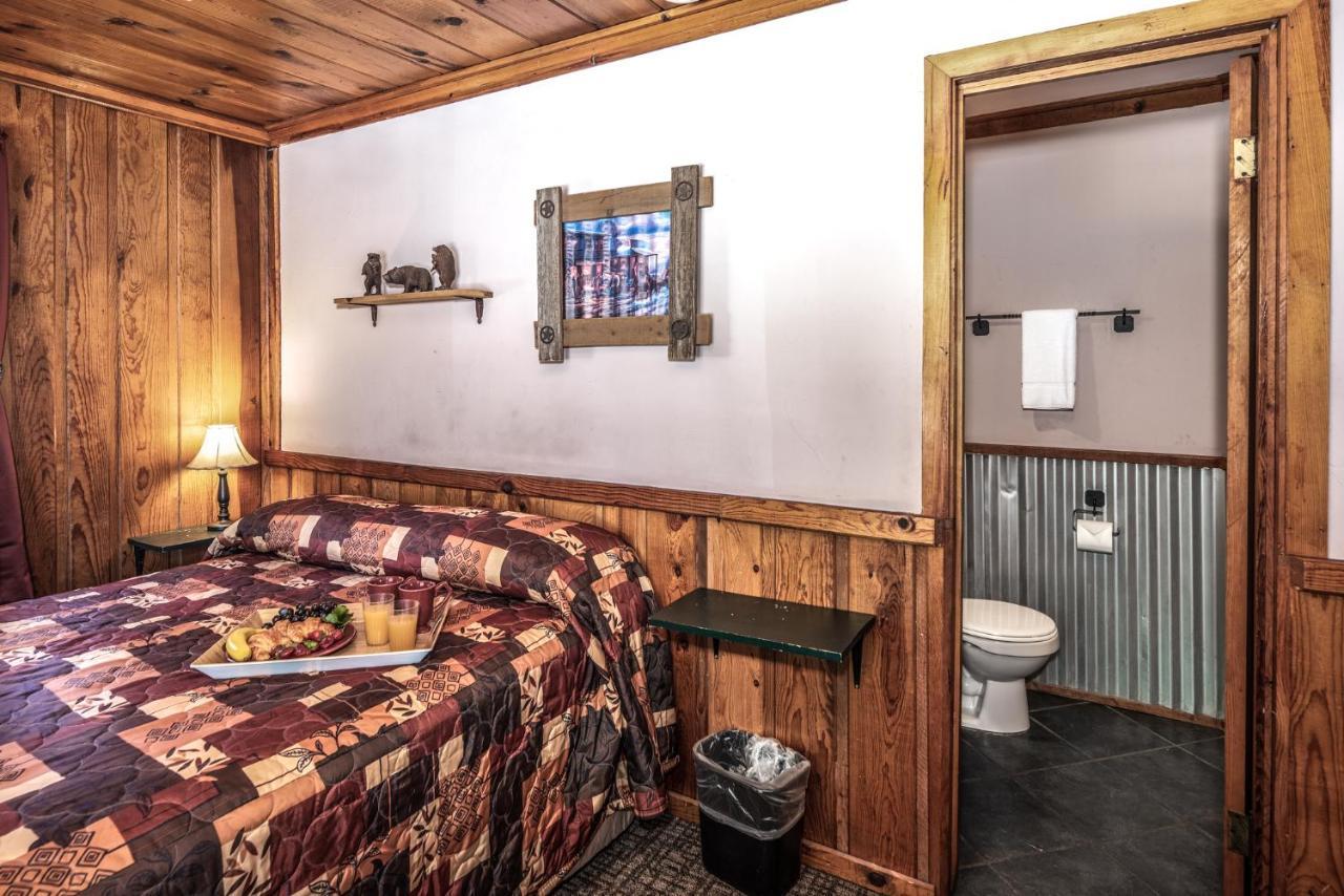 Apache Village 9, Queen Bed, Midtown, Pet Friendly, Sleeps 2 Ruidoso Exterior photo